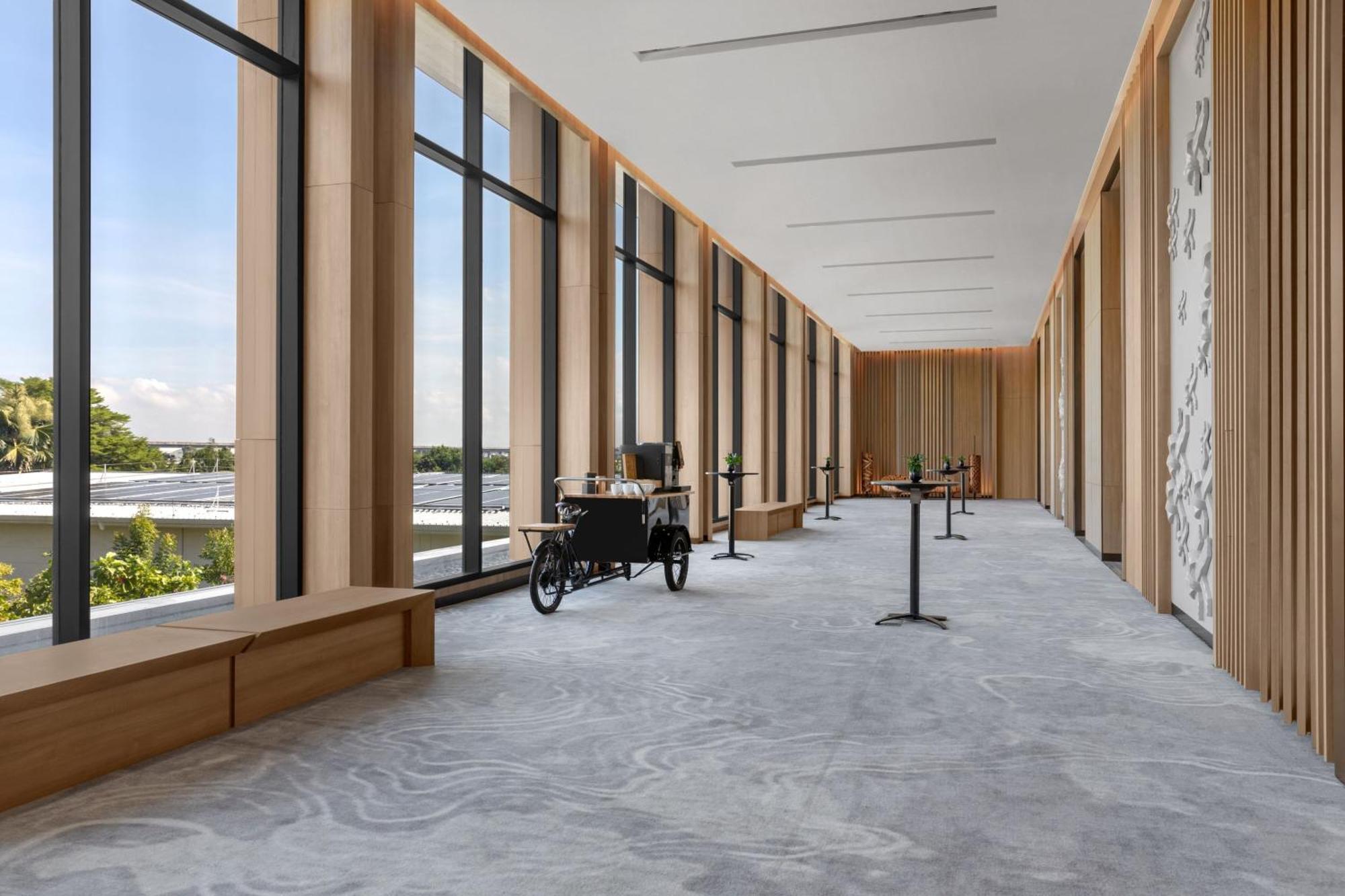 Courtyard By Marriott Bangkok Suvarnabhumi Airport Exterior foto